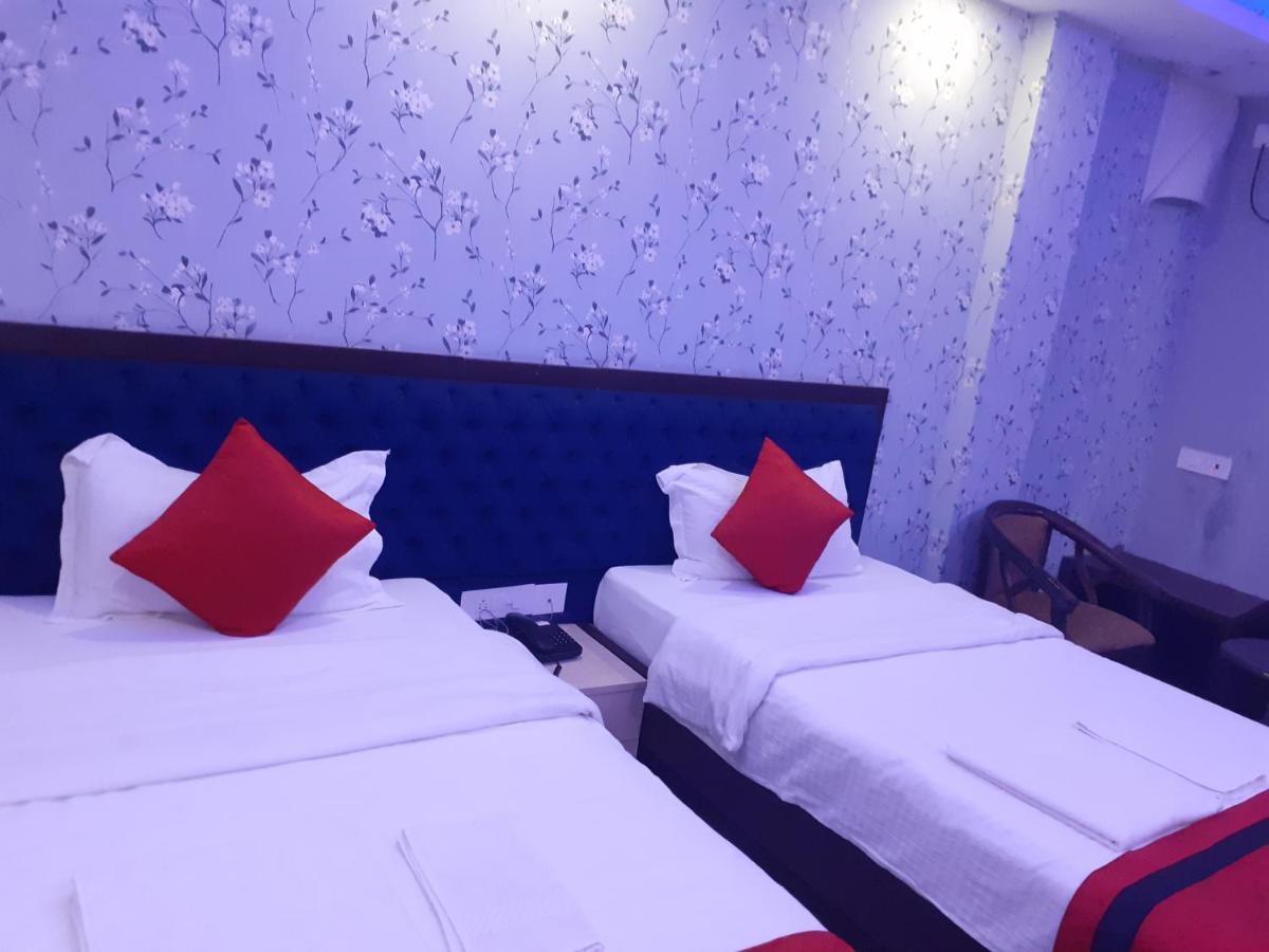 Hotel Delight Deluxe Pipra Dewās Zewnętrze zdjęcie