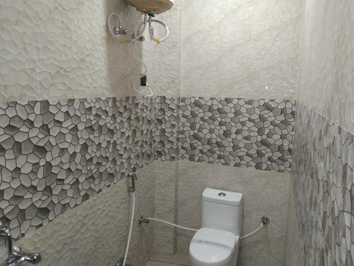 Hotel Delight Deluxe Pipra Dewās Zewnętrze zdjęcie